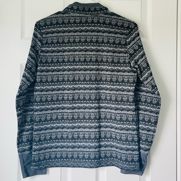 Kavu 1/4 Button Up Layering Over Shirt in Black and Gray - Picture 5 of 9